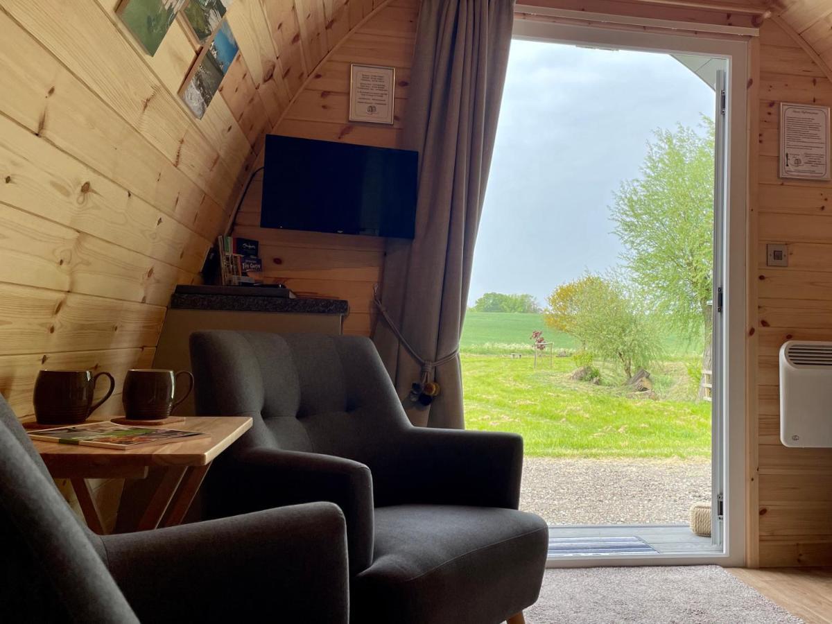 Waterpump Pod For 2 Adults With Ensuite In The Suffolk Countryside Badingham Exterior photo